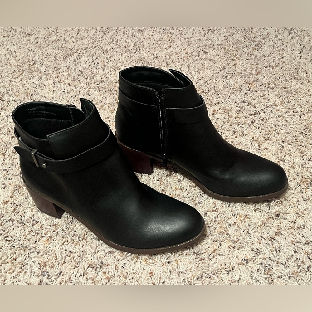 NEW! Diba Classic Black Ankle Booties